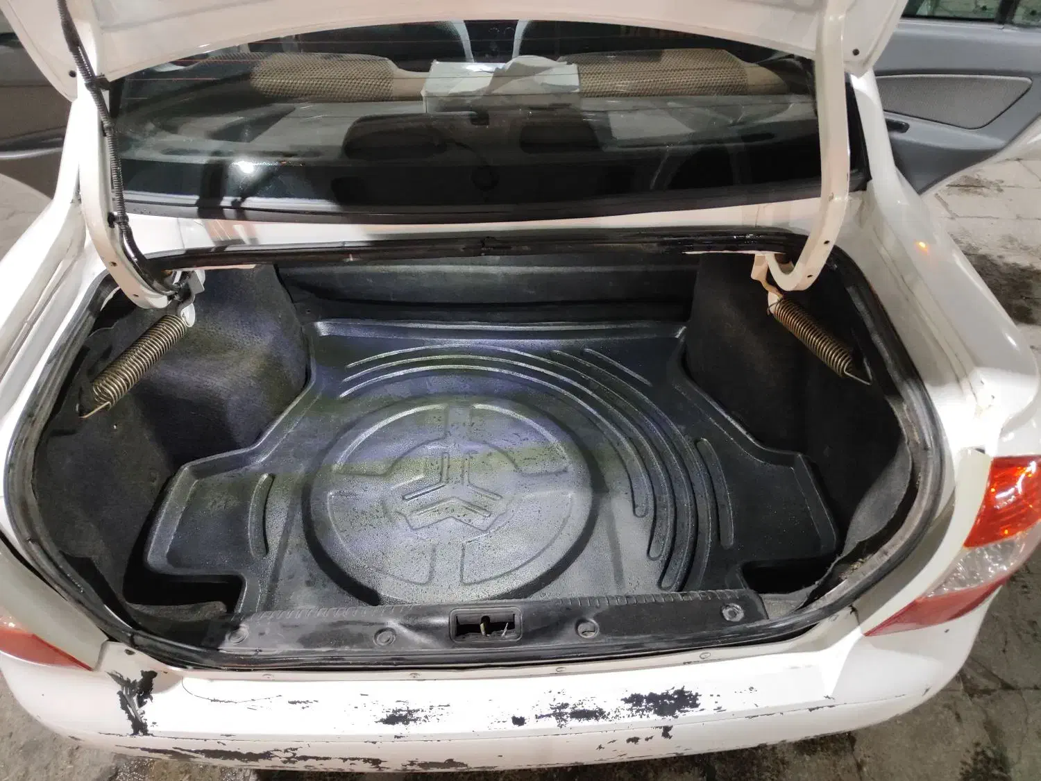 تیبا صندوق دار EX - 1397