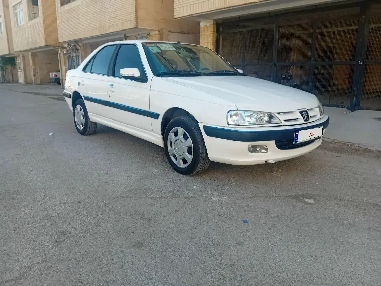 پژو پارس XU7P - 1401