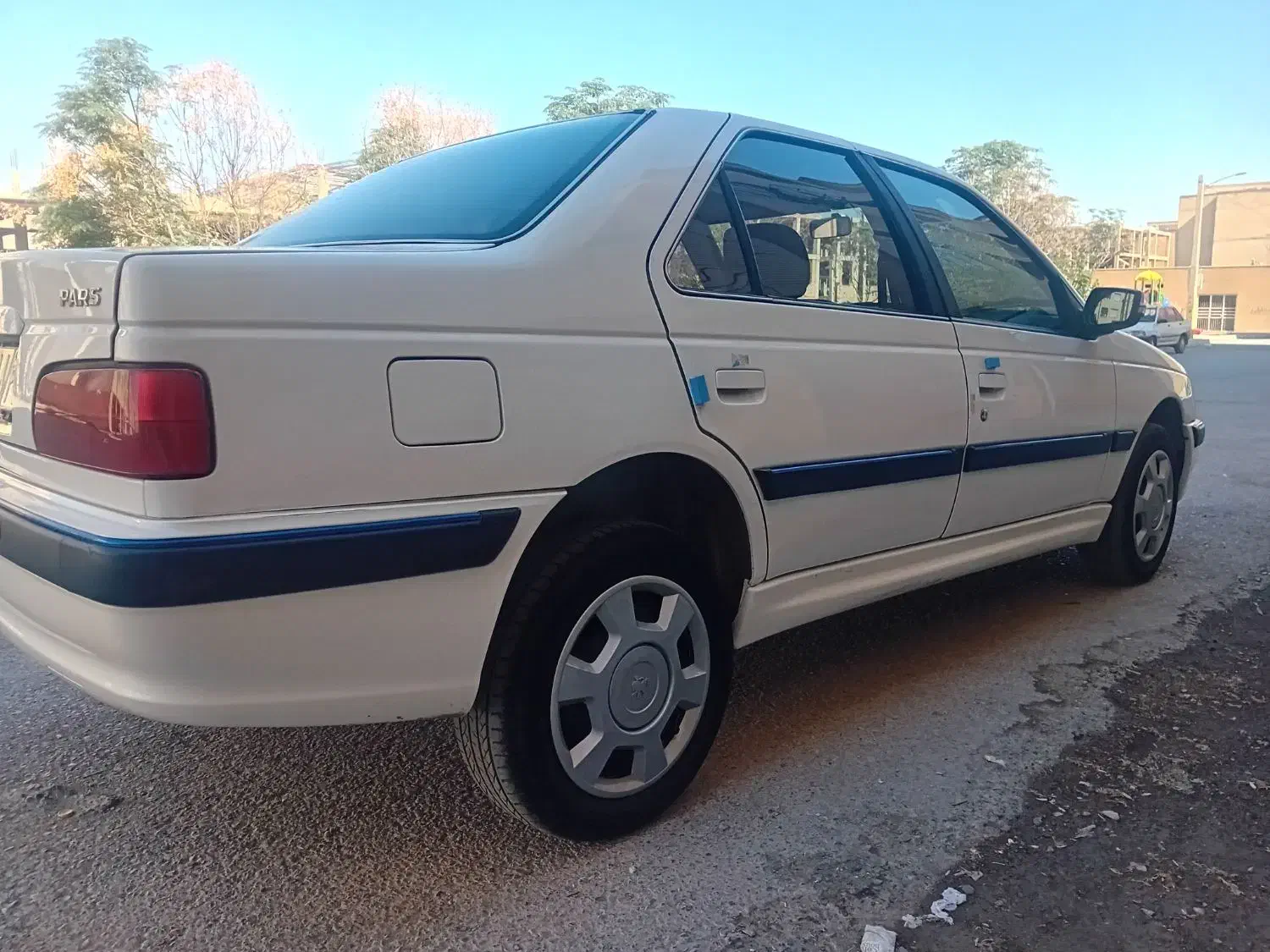 پژو پارس XU7P - 1401