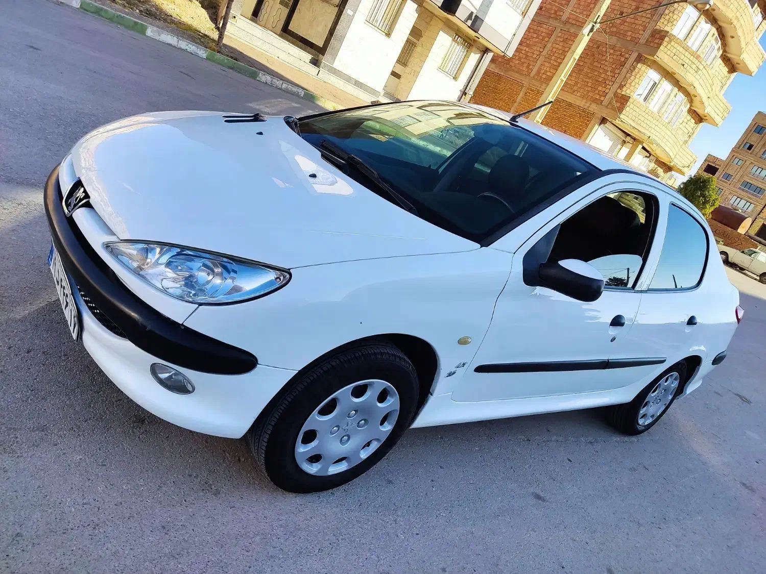 پژو ۲۰۶ صندوق دار v8 - 1396