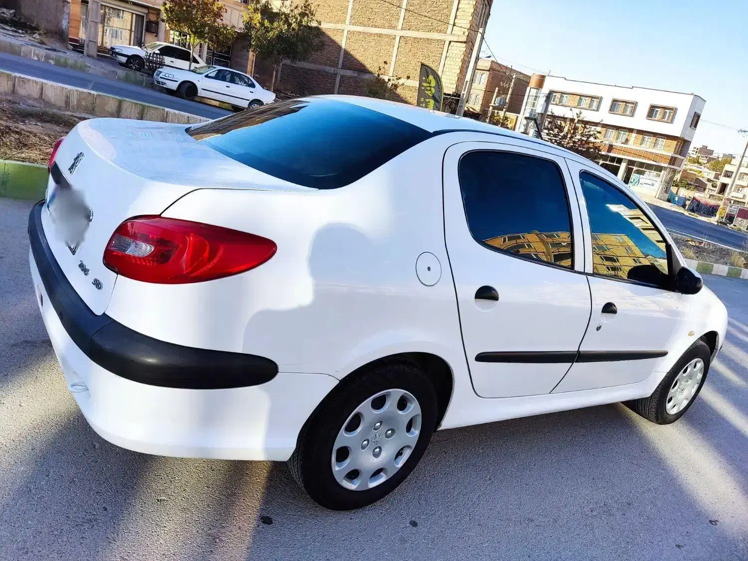 پژو ۲۰۶ صندوق دار v8 - 1396