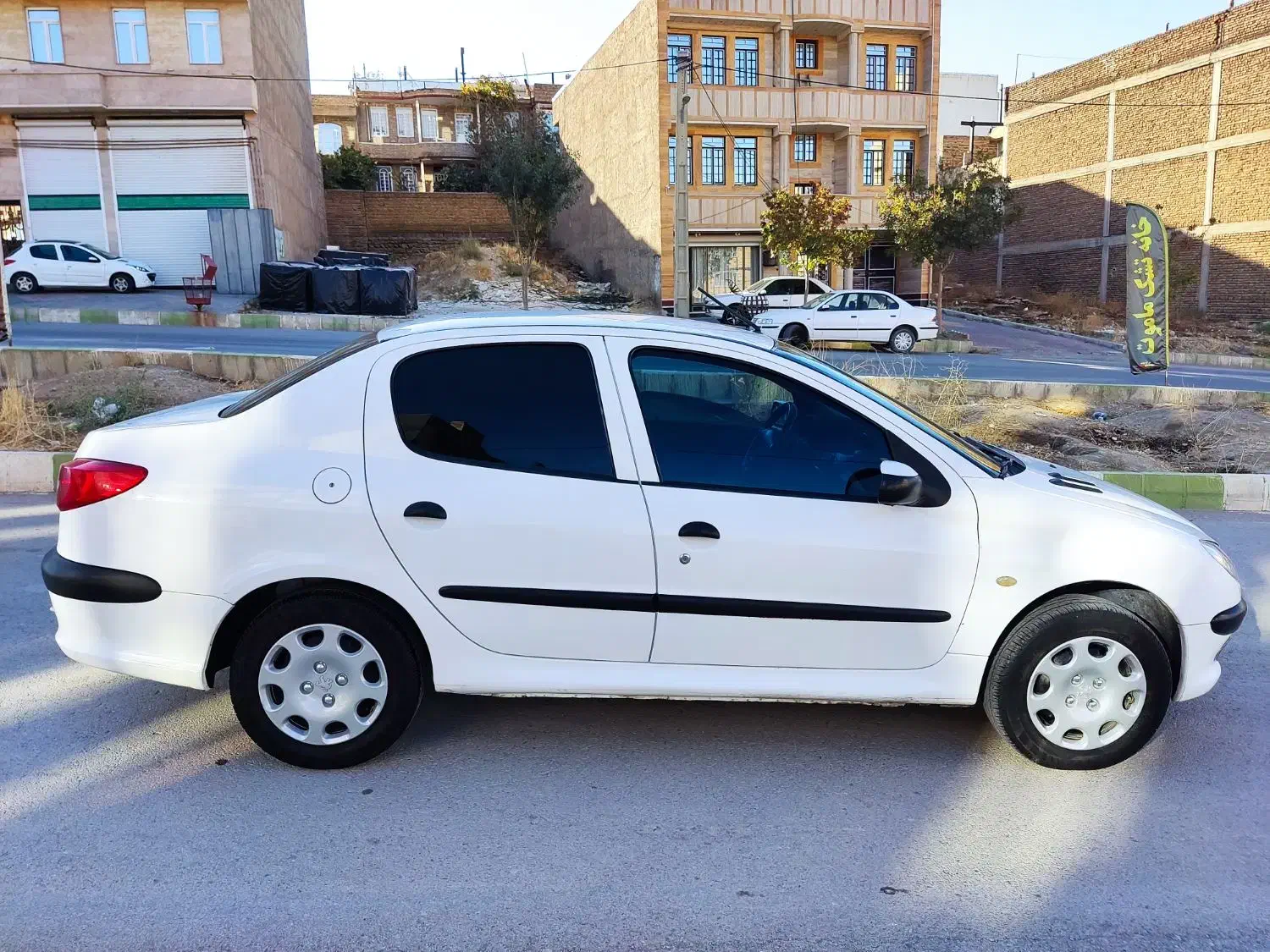 پژو ۲۰۶ صندوق دار v8 - 1396