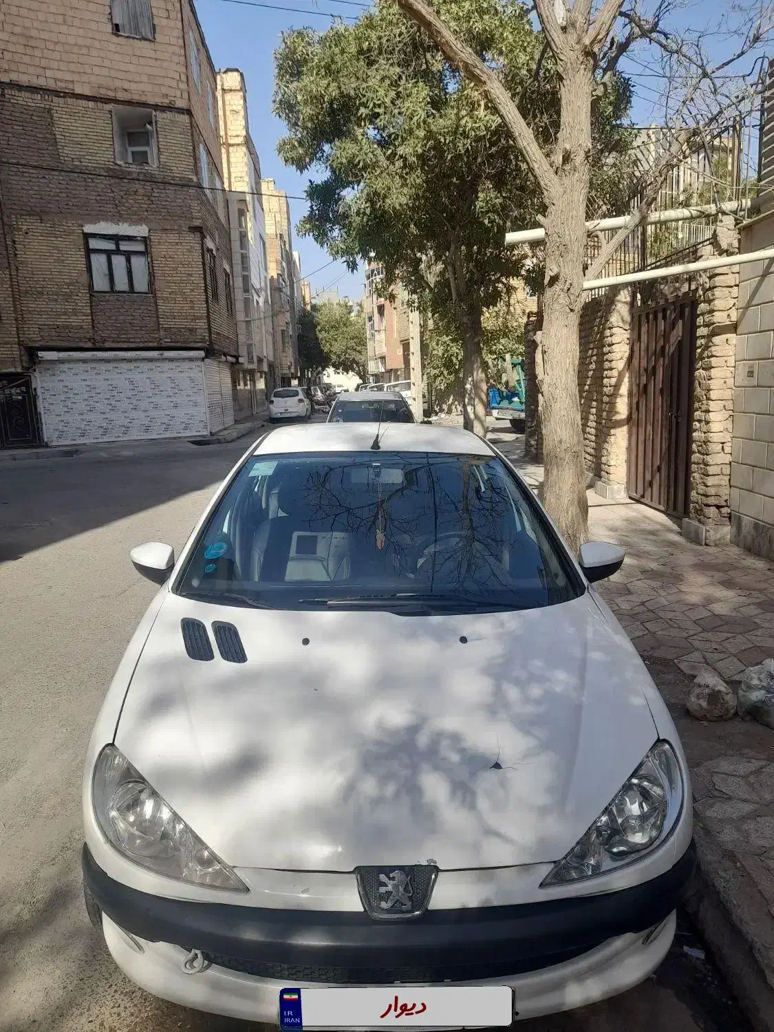 پژو ۲۰۶ صندوق دار v8 - 1393