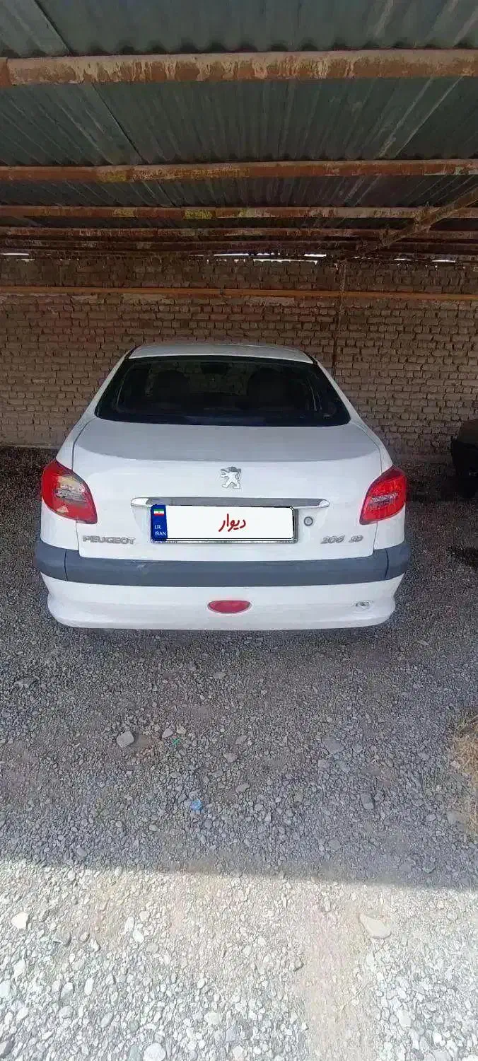 خودرو پژو، ۲۰۶ صندوق دار آگهی ann_20981171
