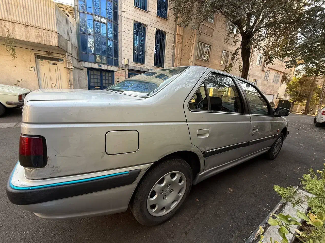 پژو پارس سال - 1385