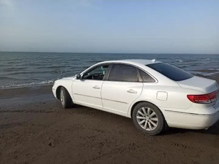 هیوندای آزرا (گرنجور) 3300cc - 2008