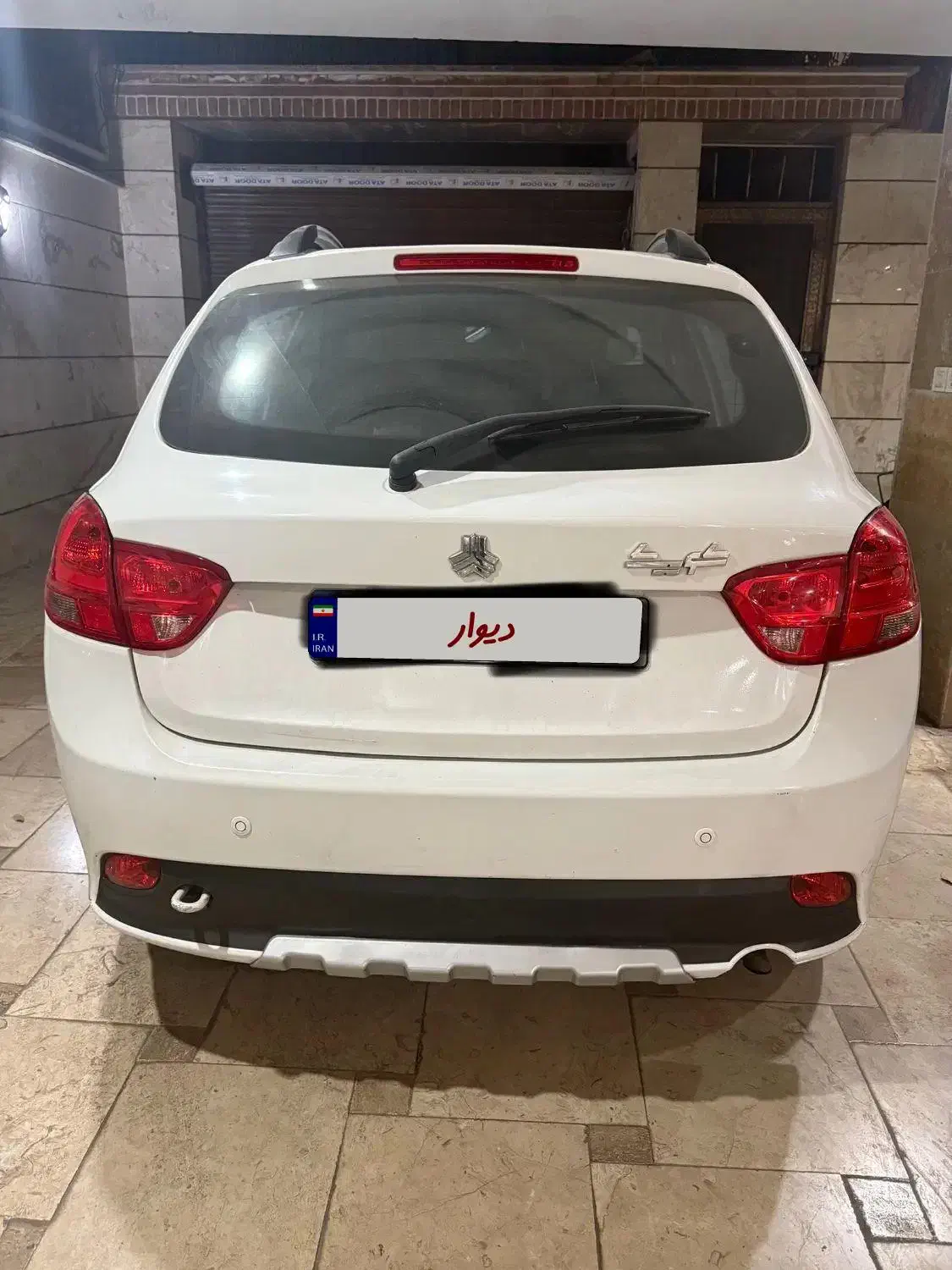 خودرو کوییک، معمولی آگهی ann_20981596