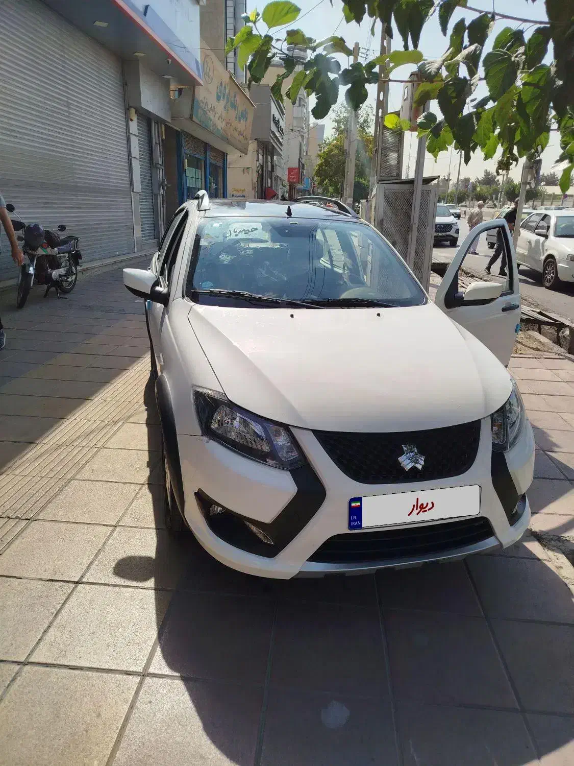 خودرو کوییک، R آگهی ann_20981614