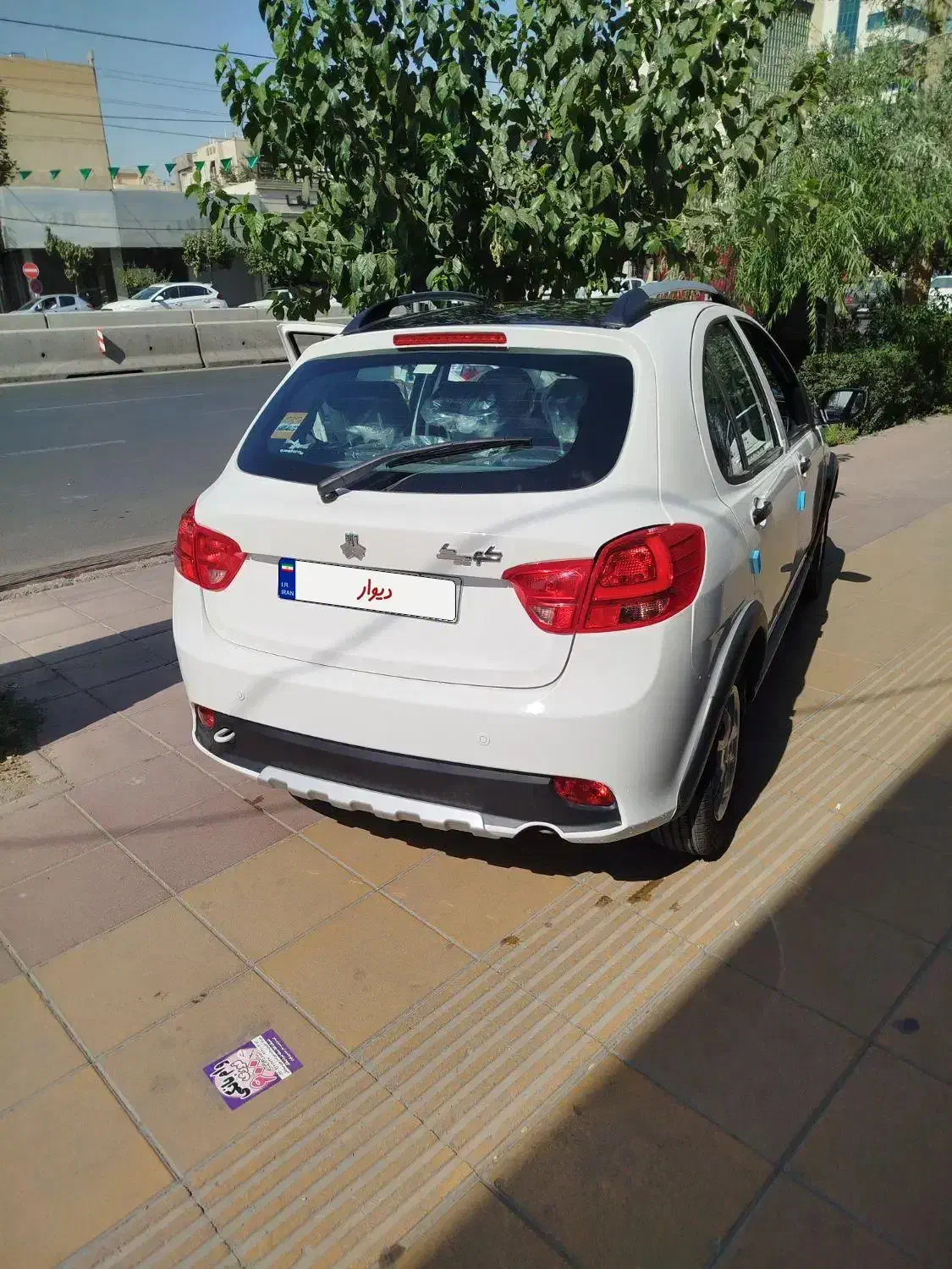 کوییک R دنده‌ای - 1404