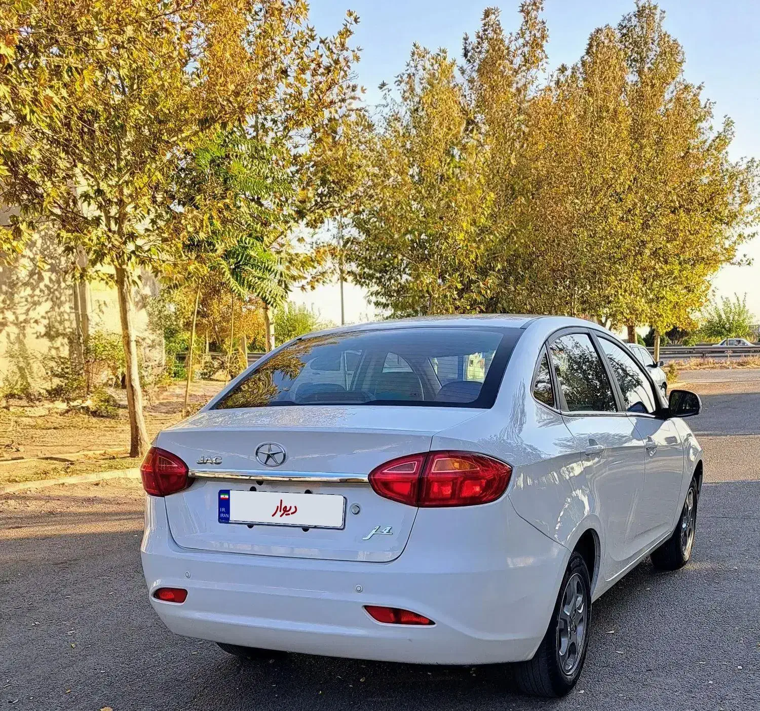 جک J4 اتوماتیک ساده - 1401