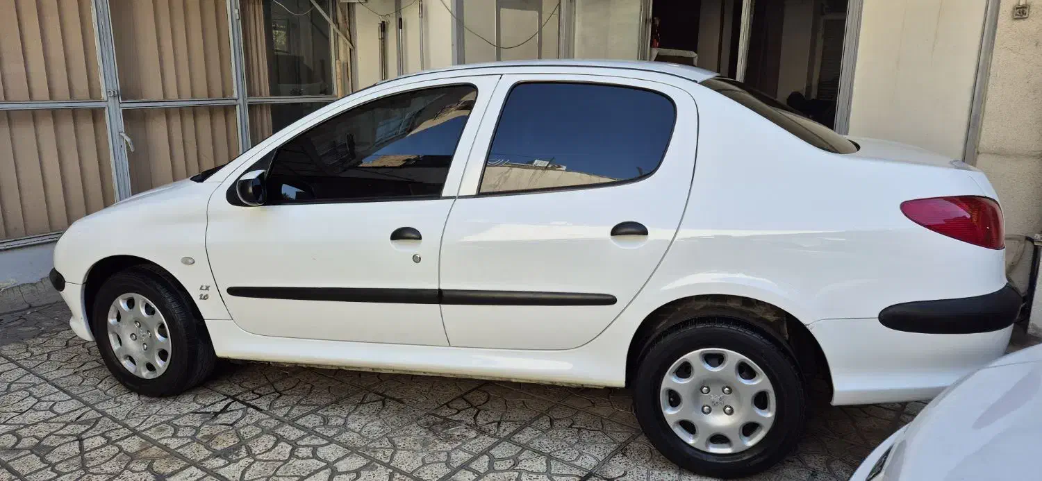 پژو ۲۰۶ صندوق دار v8 - 1394