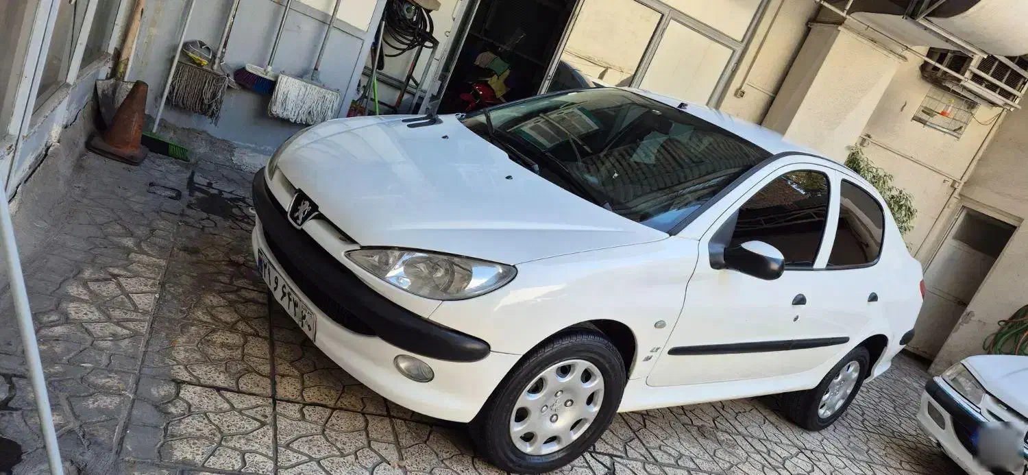 پژو ۲۰۶ صندوق دار v8 - 1394