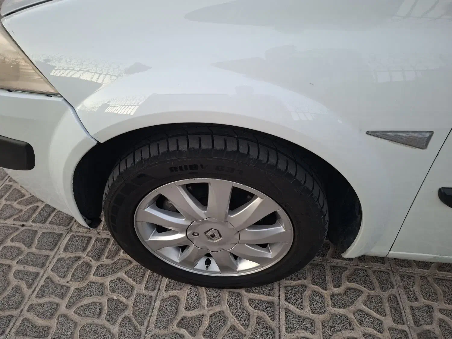 رنو مگان پارس خودرو 1600 E2 - 1391