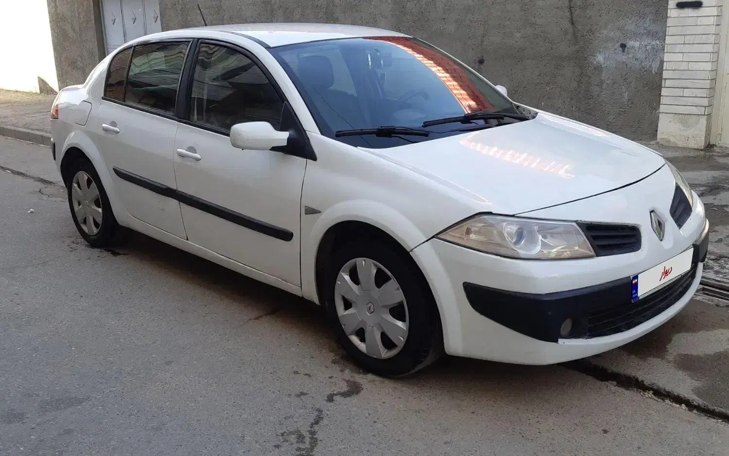 رنو مگان پارس خودرو 1600 E2 - 1391