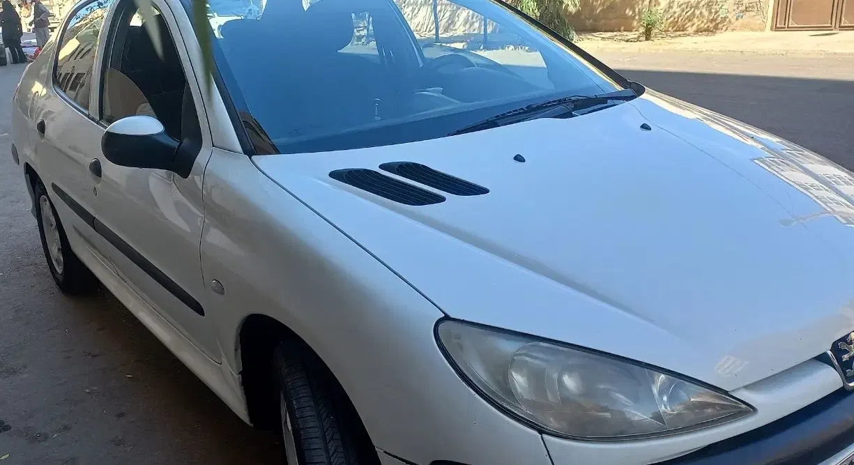 پژو ۲۰۶ صندوق دار v8 - 1391