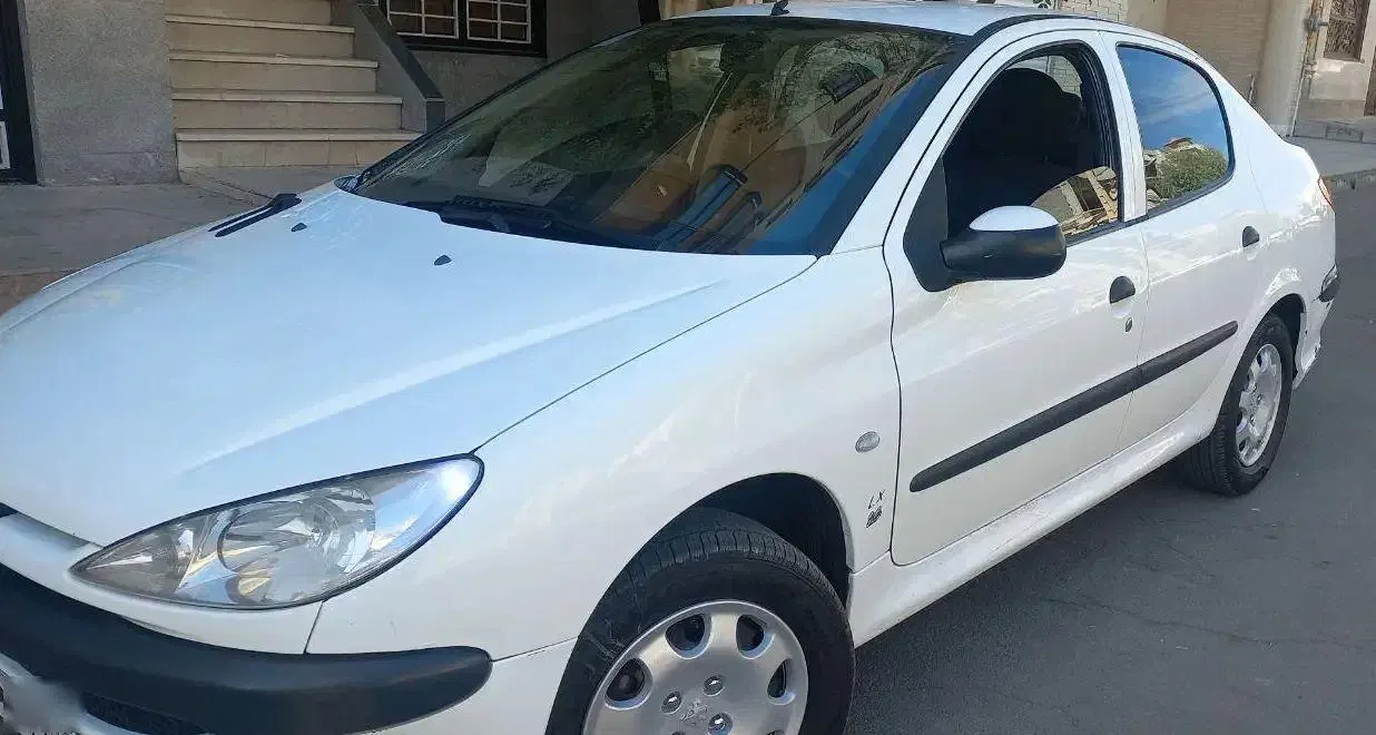 پژو ۲۰۶ صندوق دار v8 - 1391