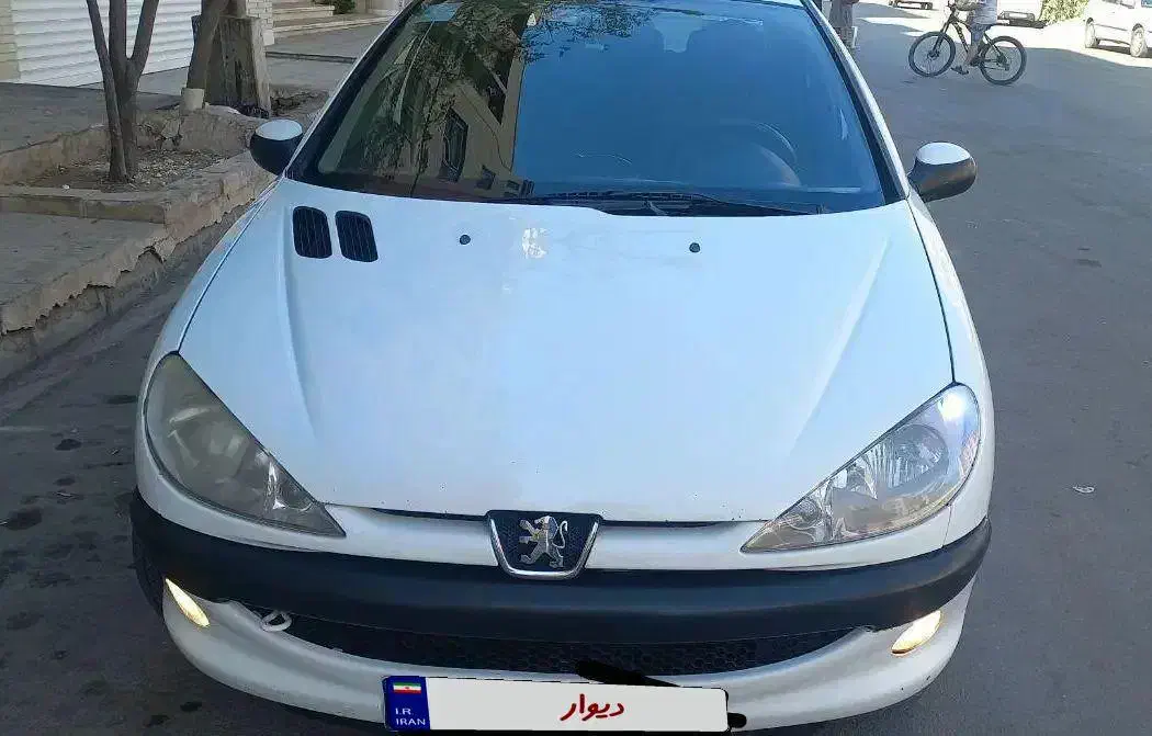 پژو ۲۰۶ صندوق دار v8 - 1391