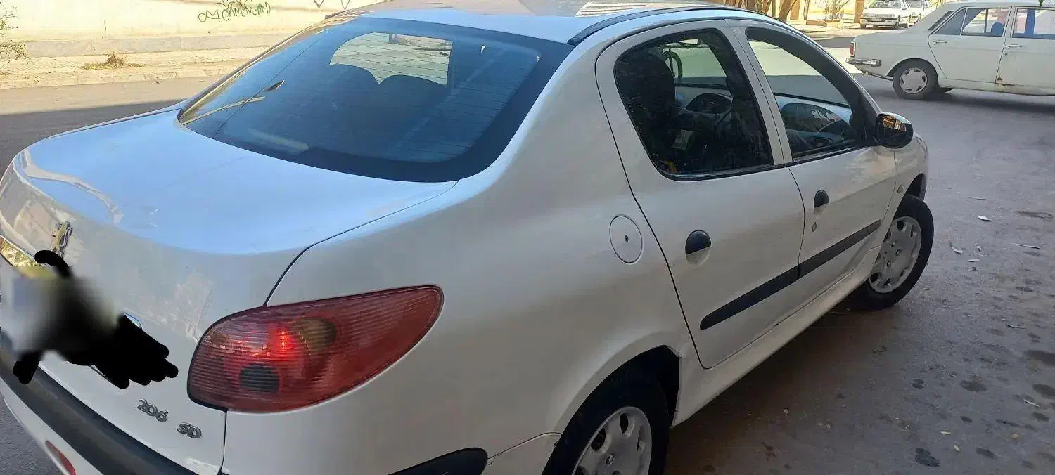 پژو ۲۰۶ صندوق دار v8 - 1391