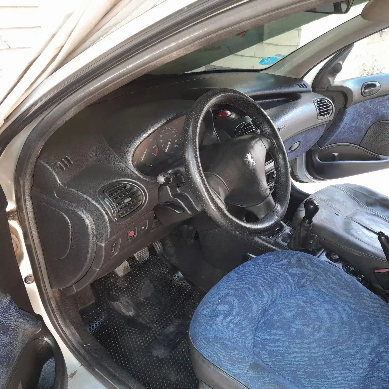 پژو 206 تیپ 3 - 1383