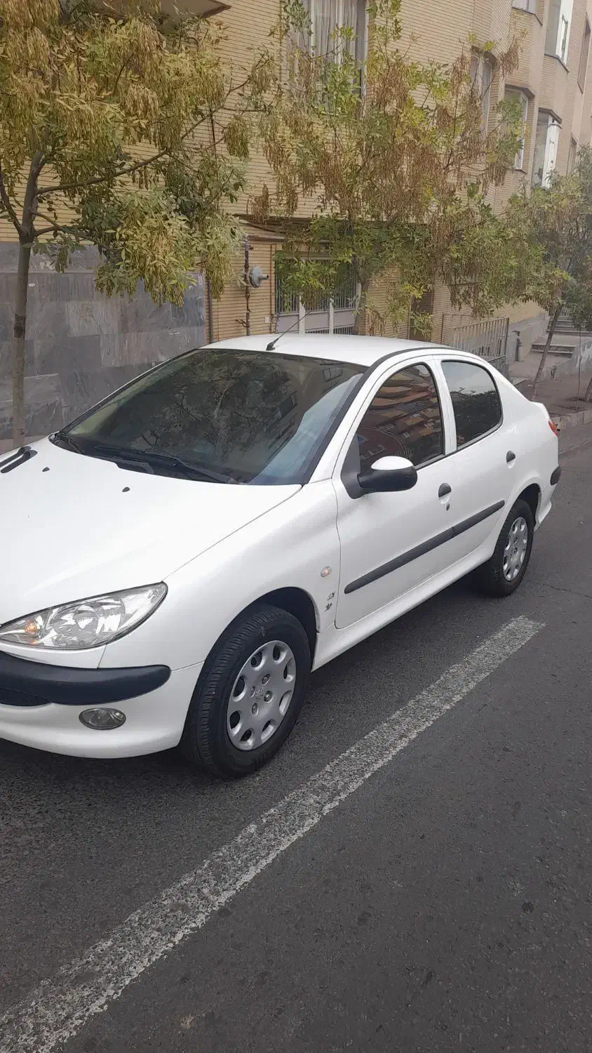 خودرو پژو، ۲۰۶ صندوق دار آگهی ann_20983027