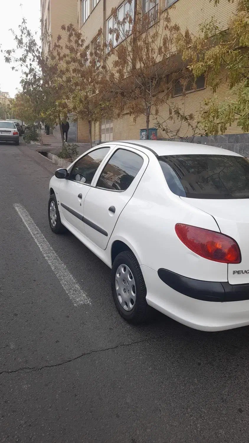 پژو ۲۰۶ صندوق دار v8 - 1399