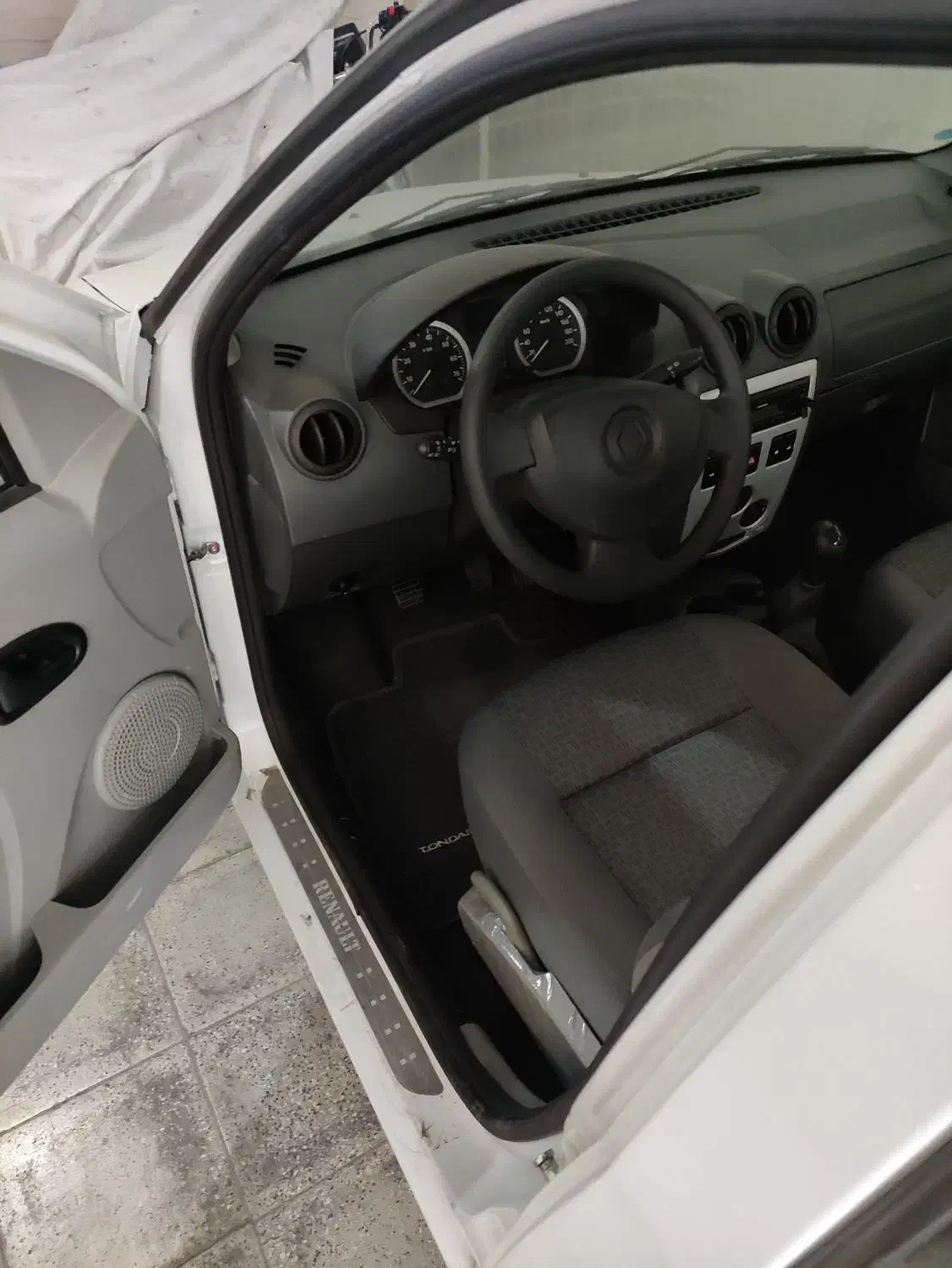 رنو تندر 90 E2 - 1398