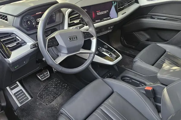 آئودی الکتریکی Q5 ۴۰ - 2024