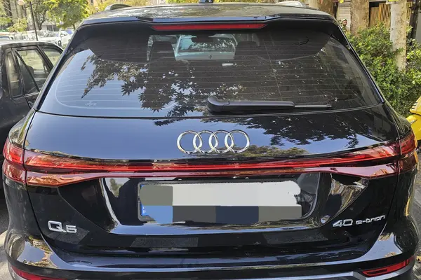 آئودی الکتریکی Q5 ۴۰ - 2024