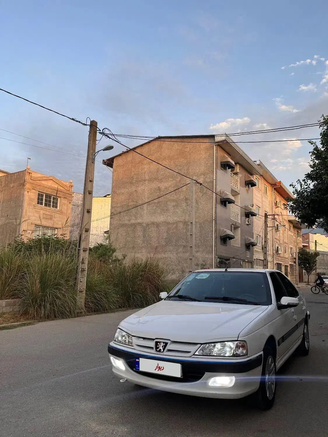 پژو پارس XU7P - 1401