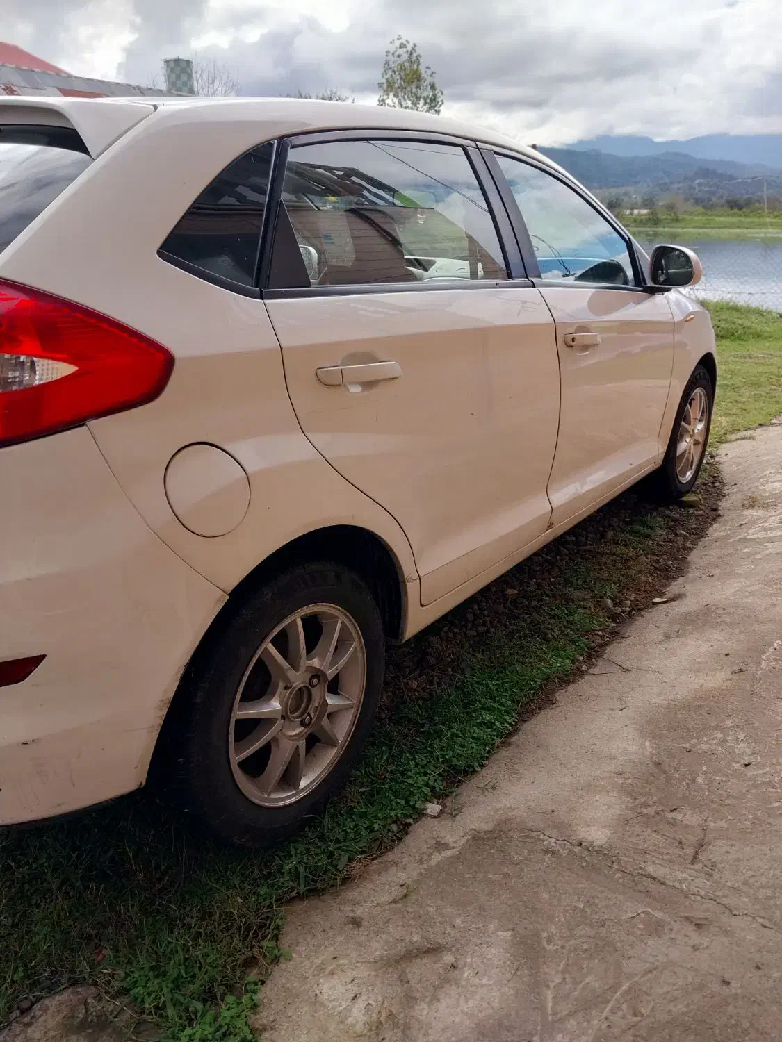 ام وی ام 315 هاچ بک ساده دنده ای - 1393