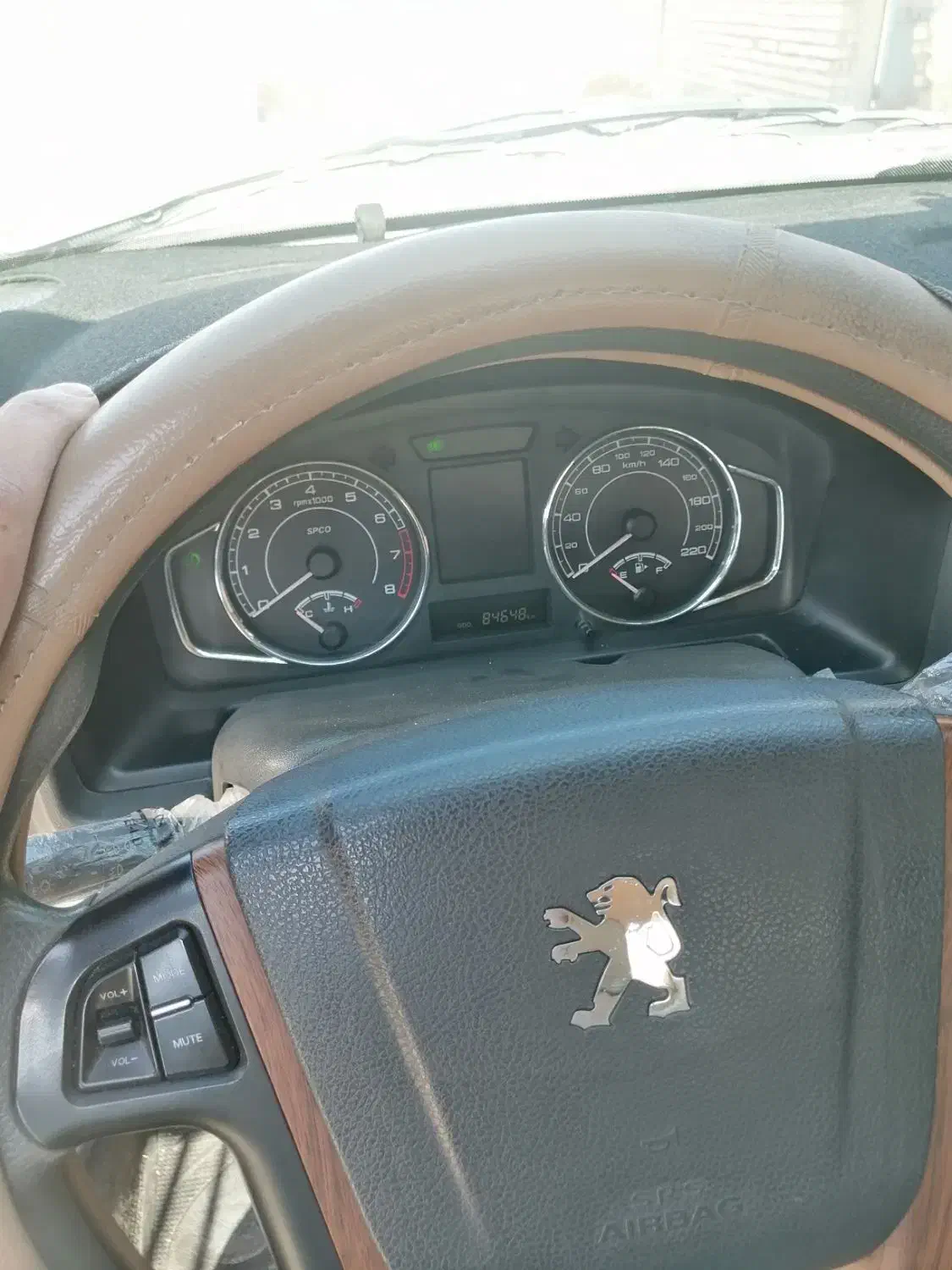 پژو پارس XU7P - 1401