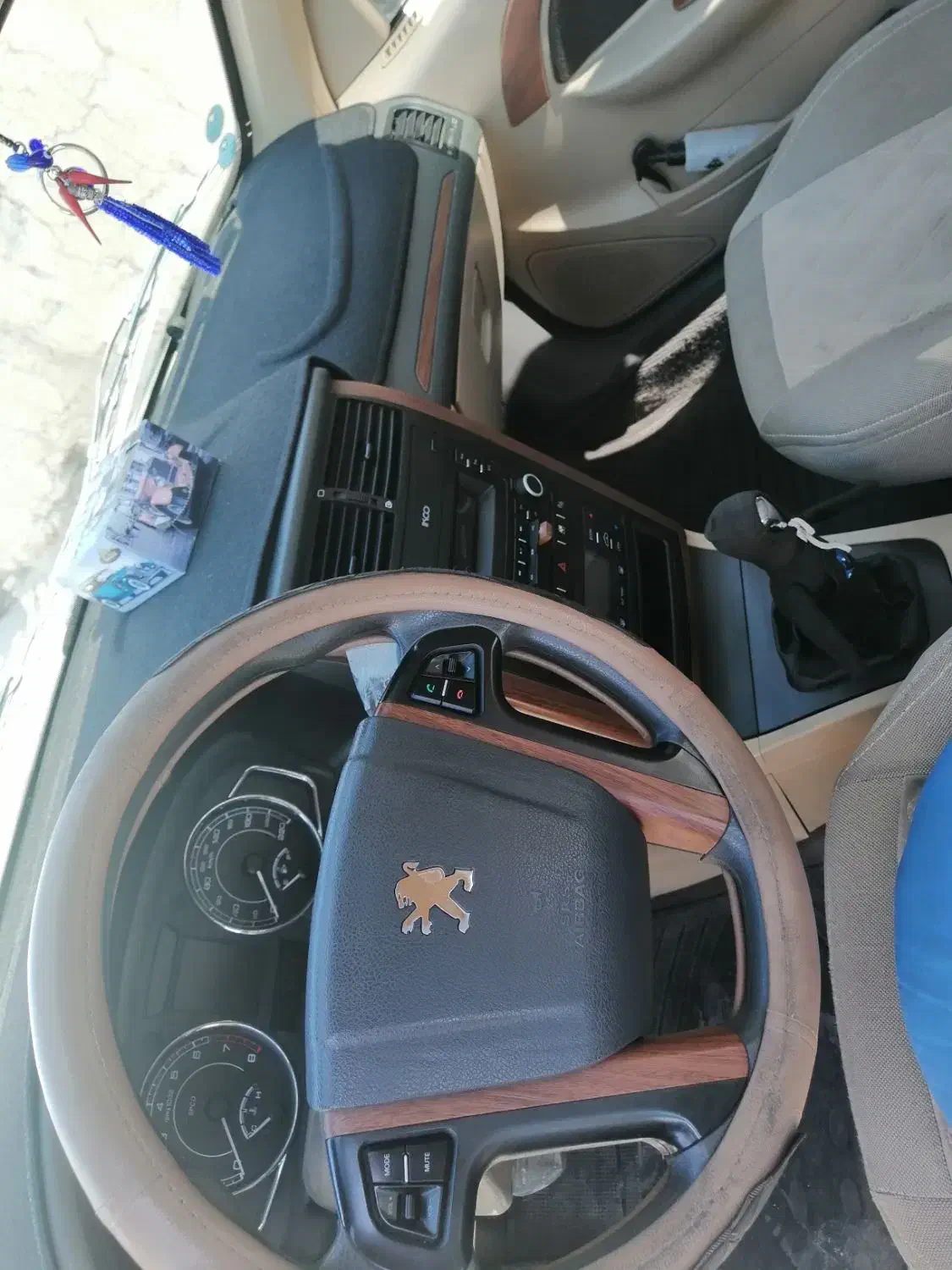 پژو پارس XU7P - 1401