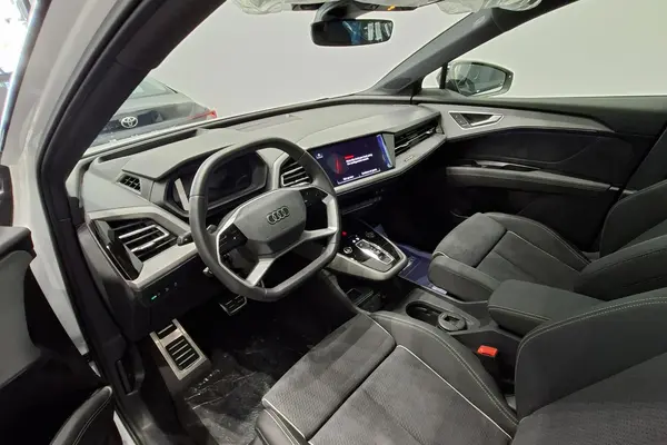 آئودی الکتریکی Q5 ۴۰ - 2024