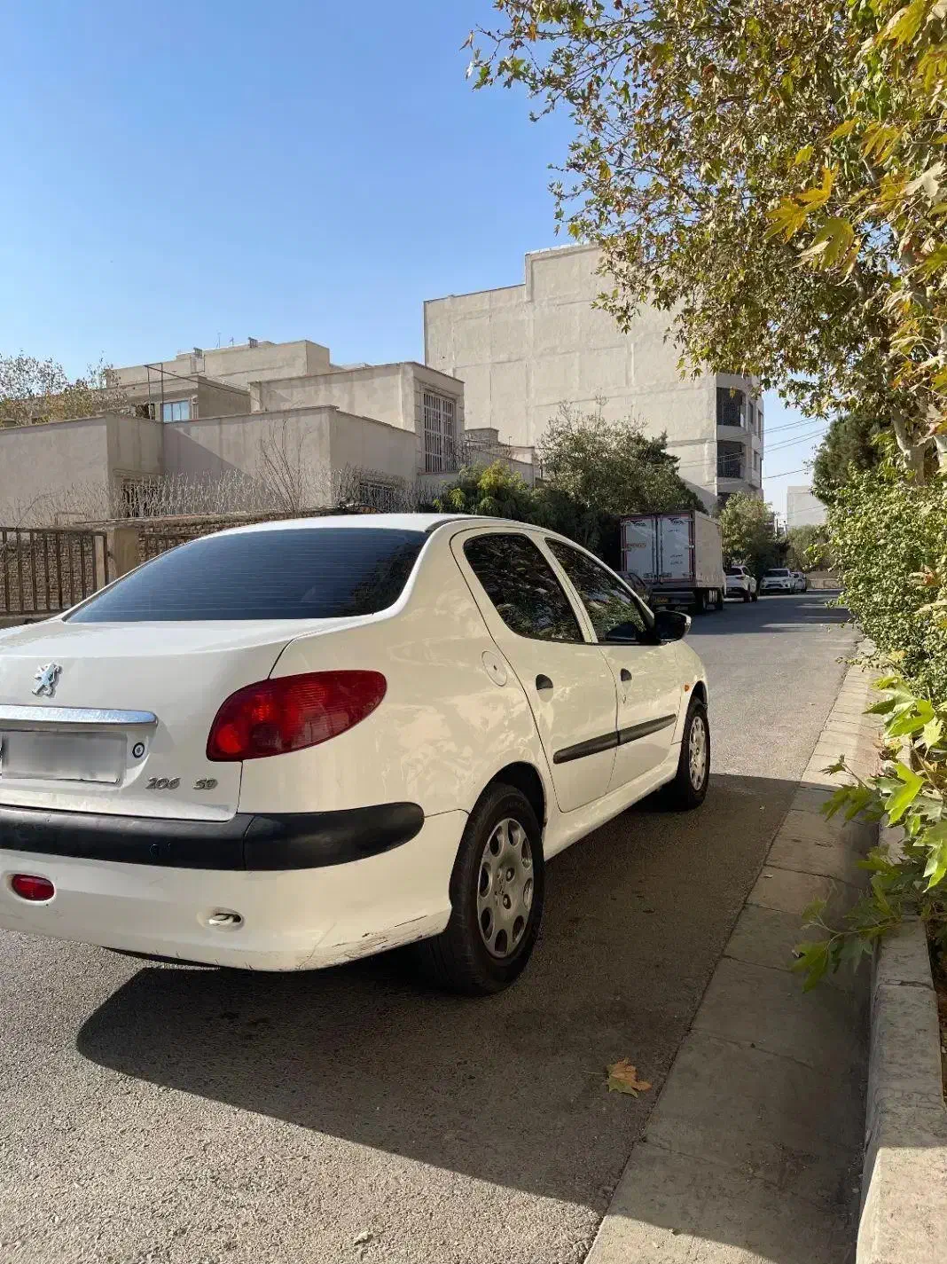 پژو ۲۰۶ صندوق دار v8 - 1393