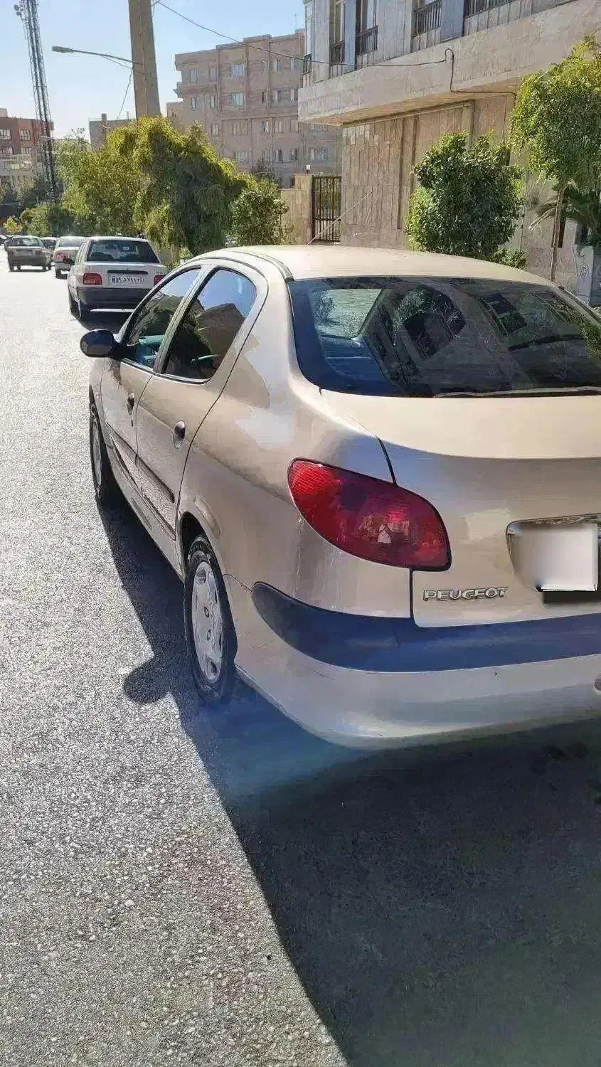 پژو ۲۰۶ صندوق دار v8 - 1386