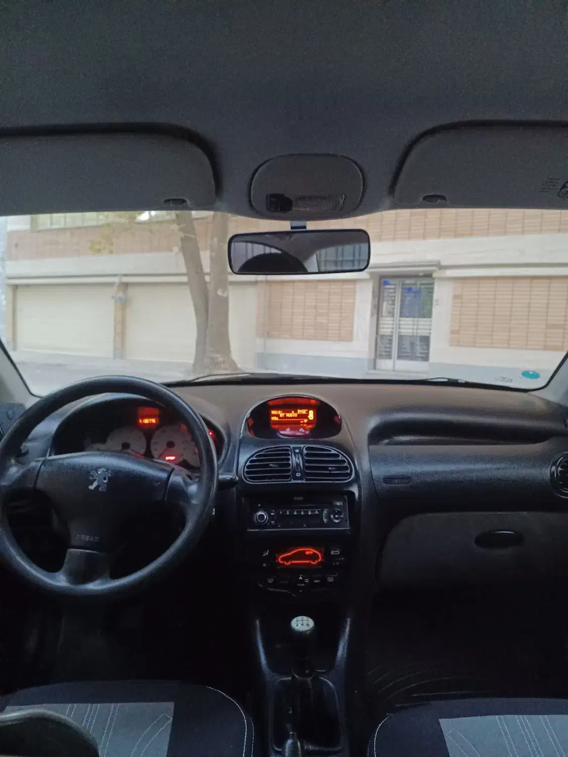 پژو ۲۰۶ صندوق دار v8 - 1394