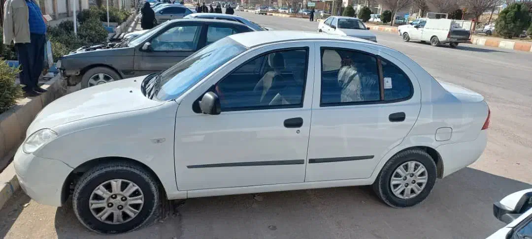 تیبا صندوق دار EX - 1400