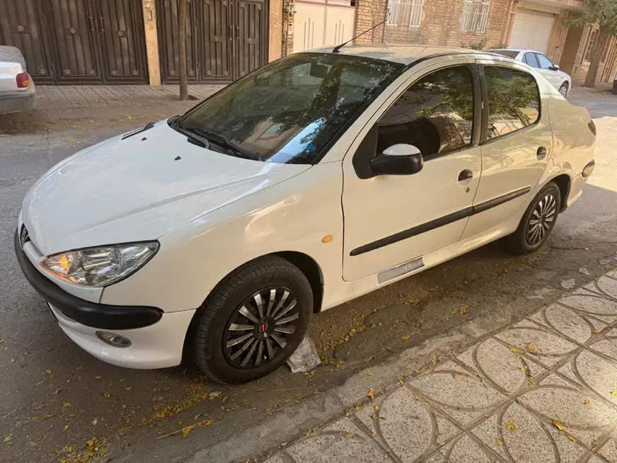 خودرو پژو، ۲۰۶ صندوق دار آگهی ann_20985012
