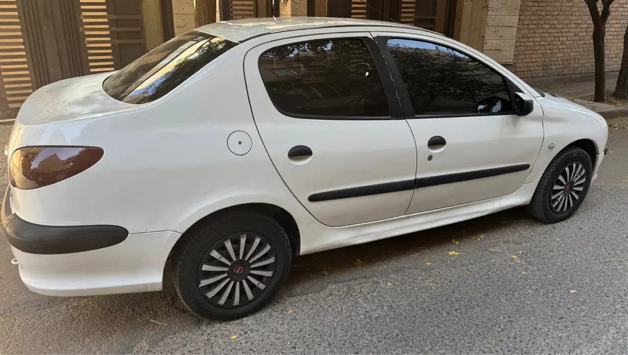 پژو ۲۰۶ صندوق دار v8 - 1389