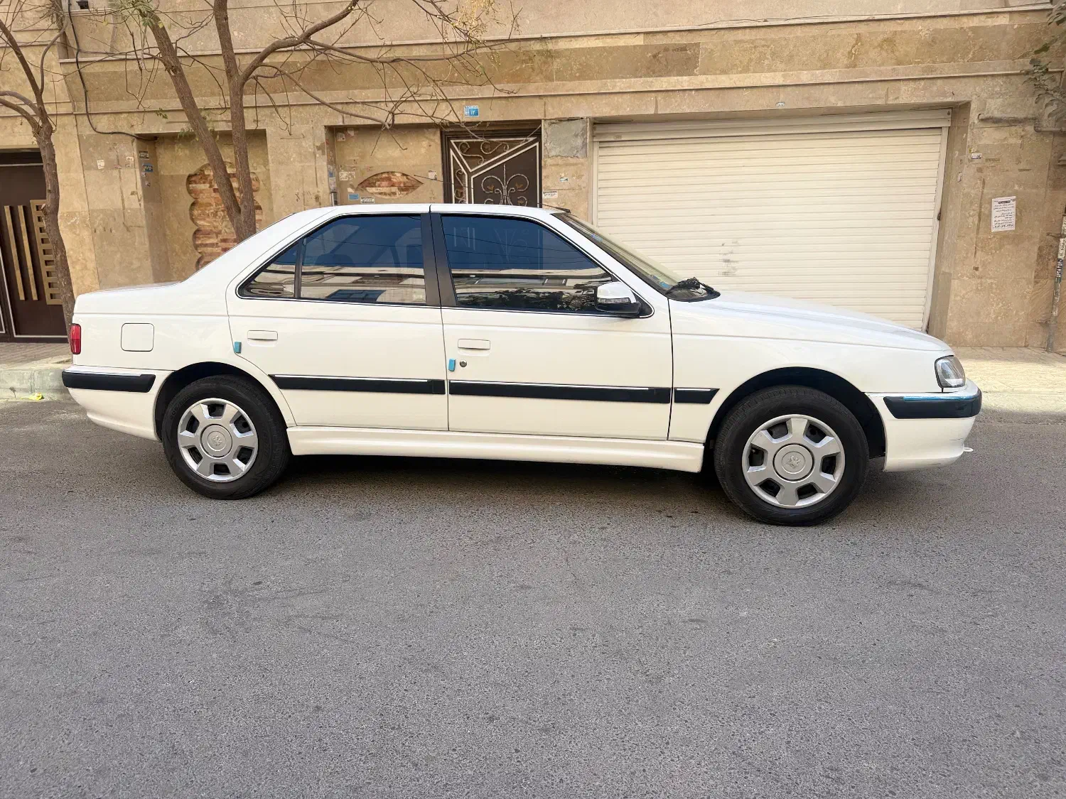 پژو پارس XU7P - 1402