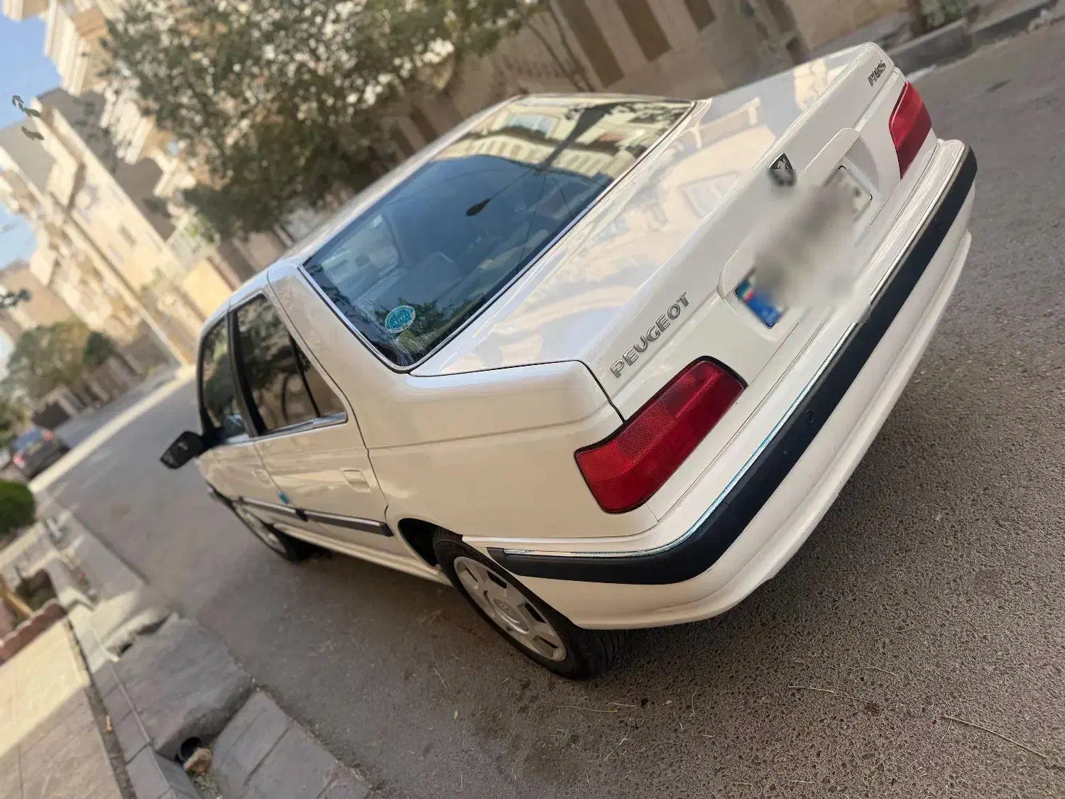 پژو پارس XU7P - 1402