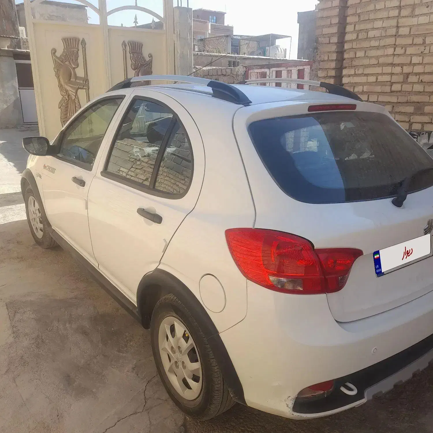 کوییک R دنده‌ای - 1404