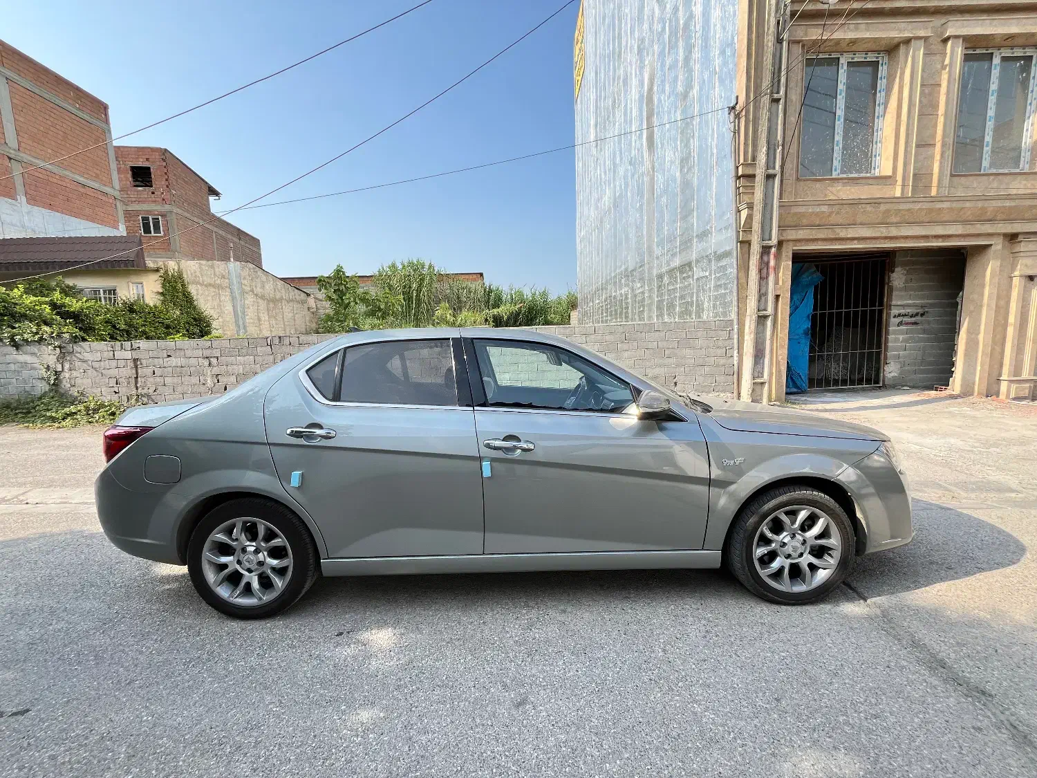 دنا پلاس توربو اتوماتیک - 1402