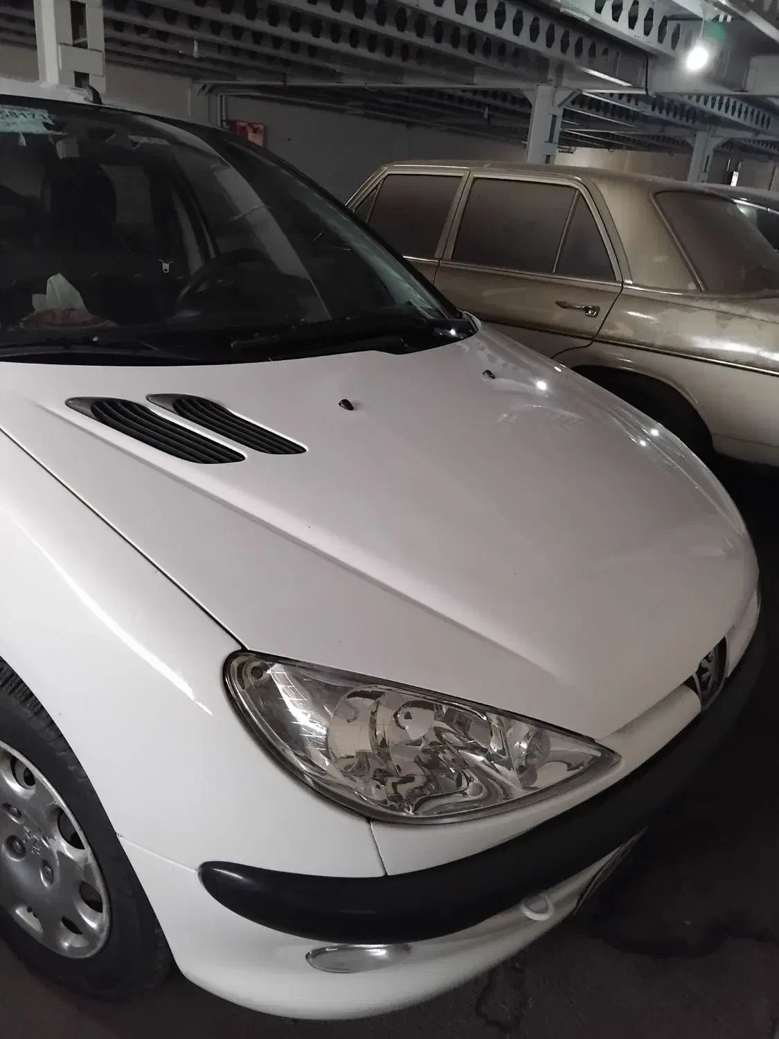 پژو ۲۰۶ صندوق دار v8 - 1397