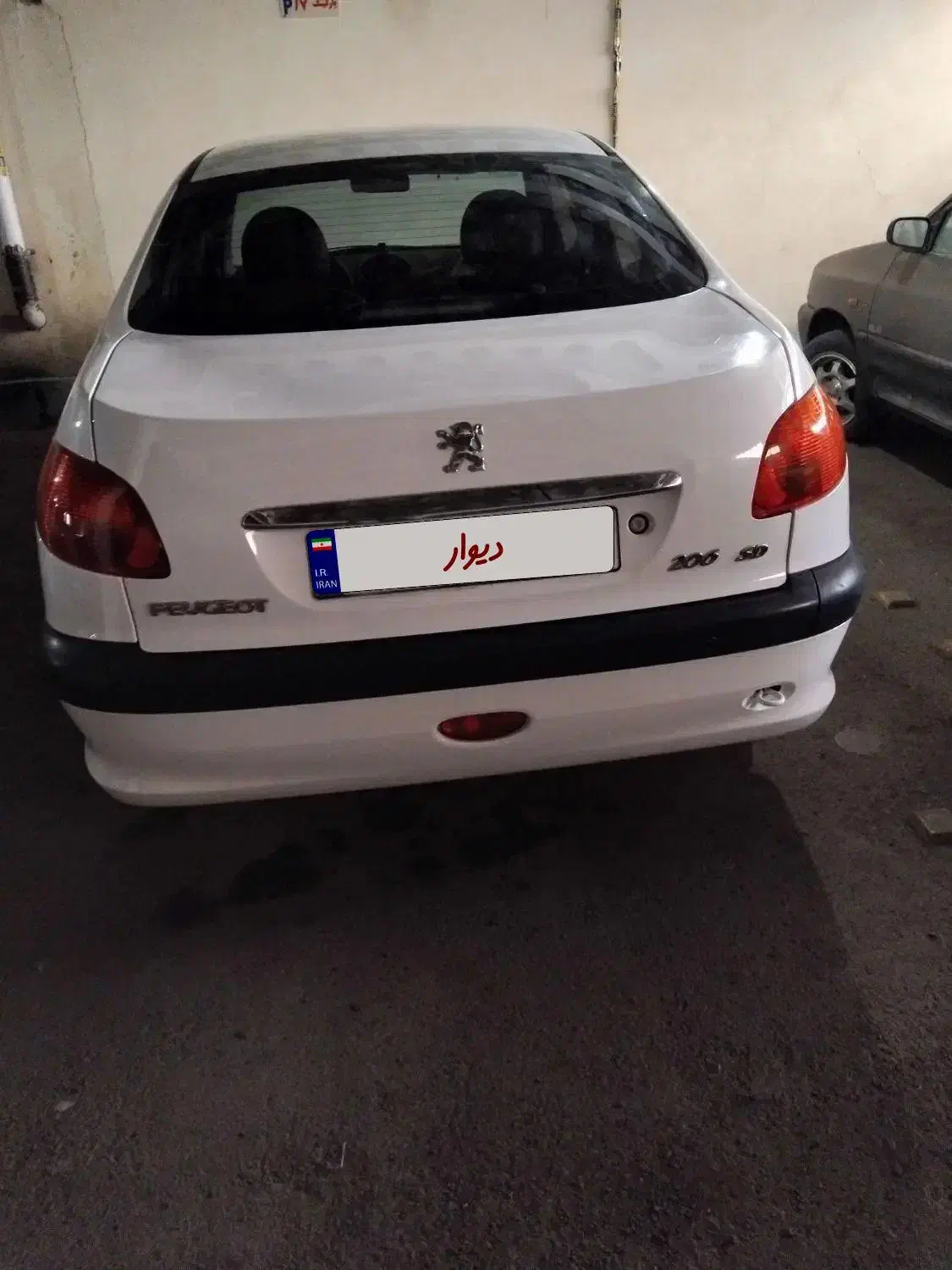 پژو ۲۰۶ صندوق دار v8 - 1397