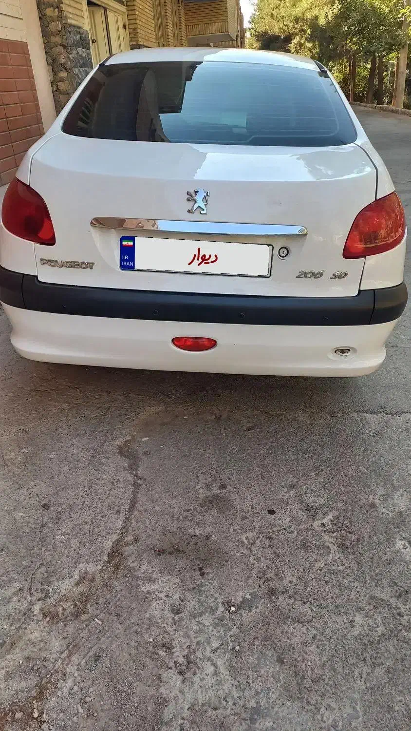 پژو ۲۰۶ صندوق دار v8 - 1390