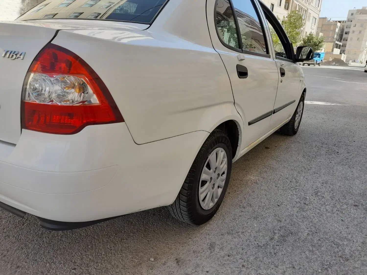 تیبا صندوق دار EX - 1400