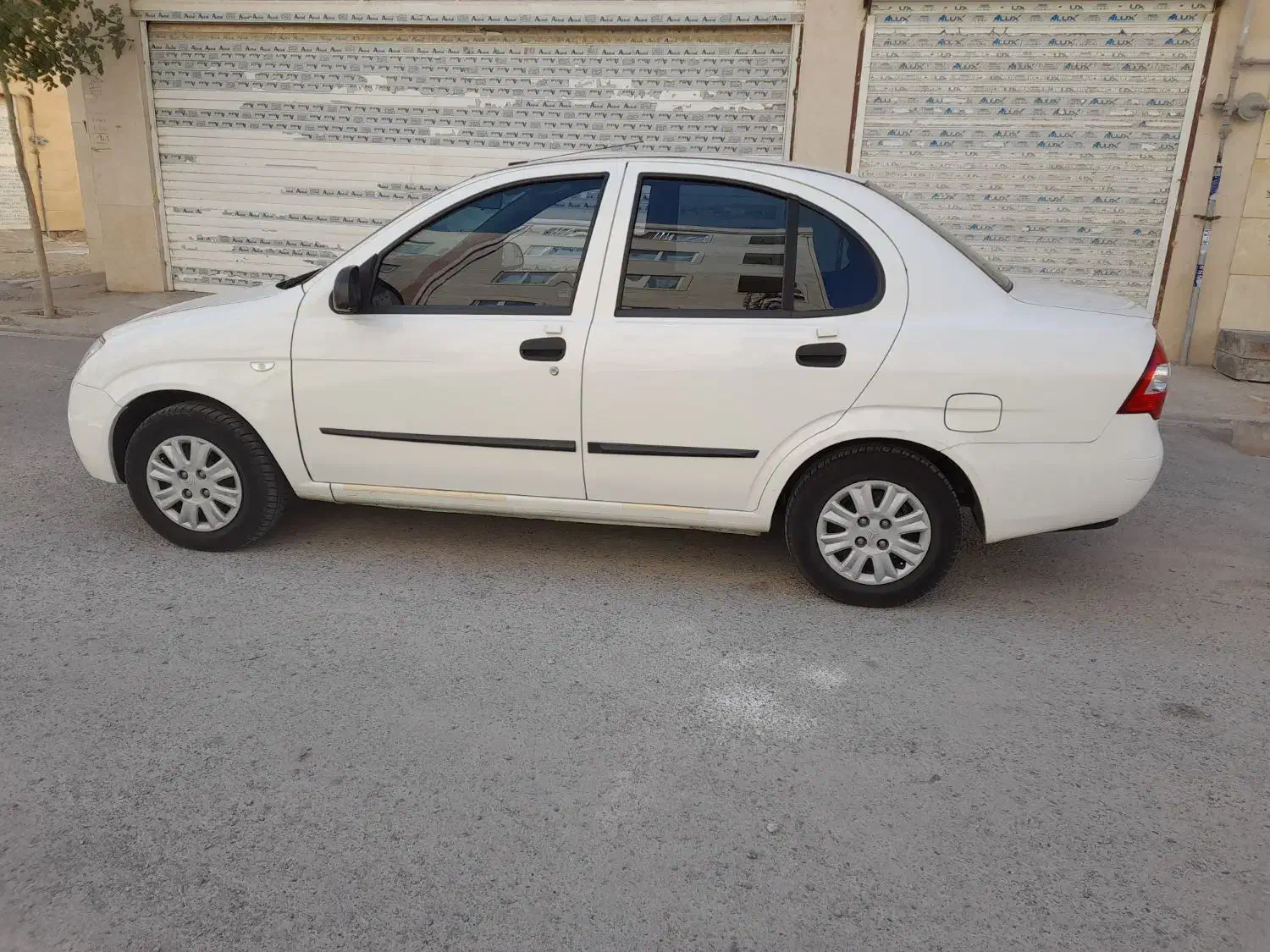 تیبا صندوق دار EX - 1400