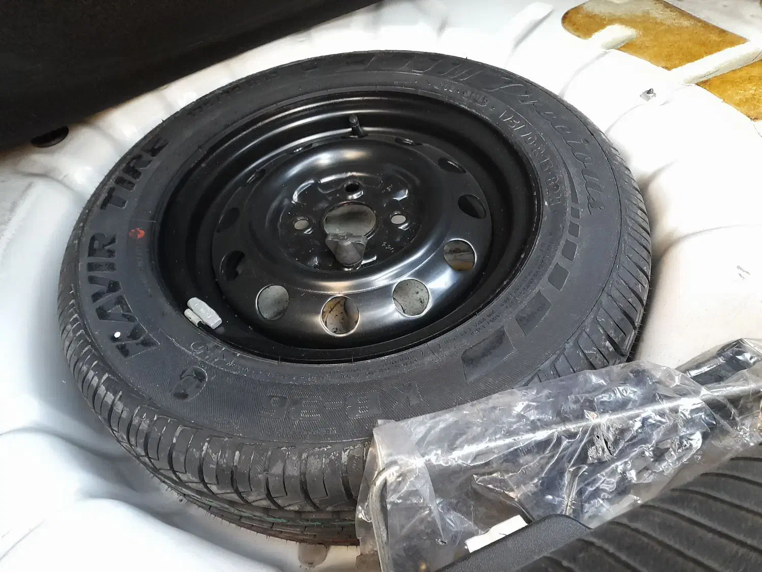 تیبا صندوق دار EX - 1400