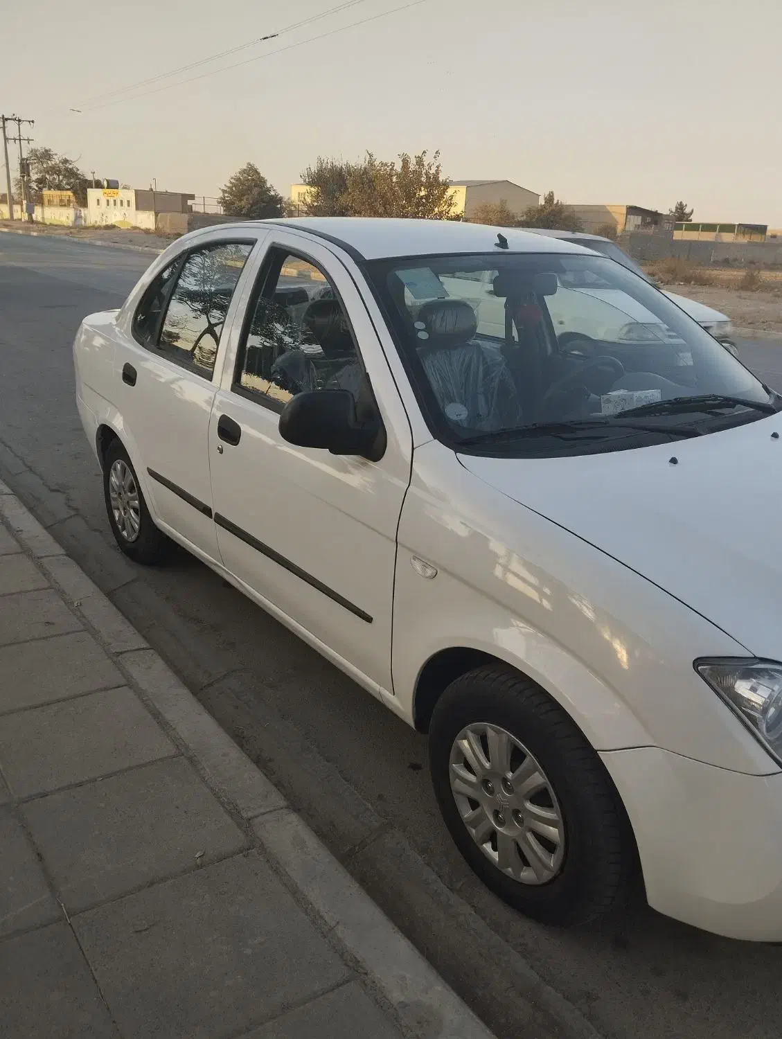 تیبا صندوق دار SX - 1400